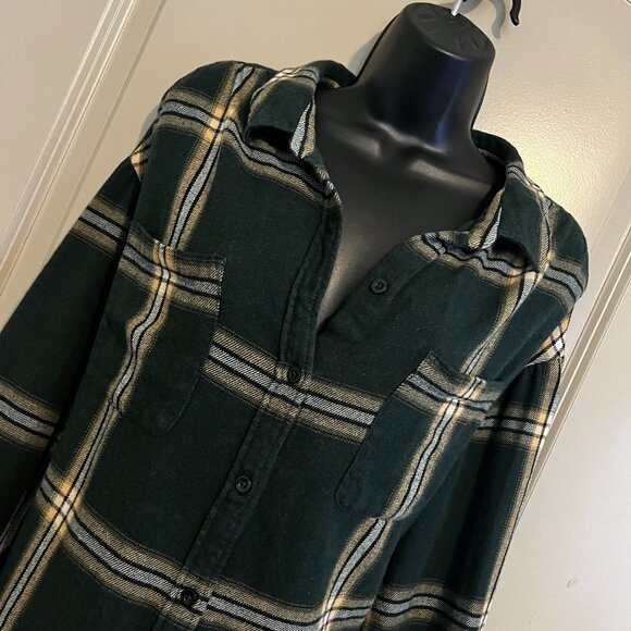 Women's 2X Green Plaid Button Up Top - Picture 1 of 8